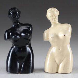 Vintage Venus de Milo Salt & Pepper Shakers - Black & White Plastic